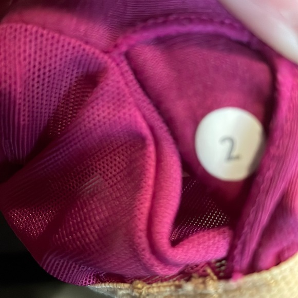 Lululemon tank - Picture 3 of 3